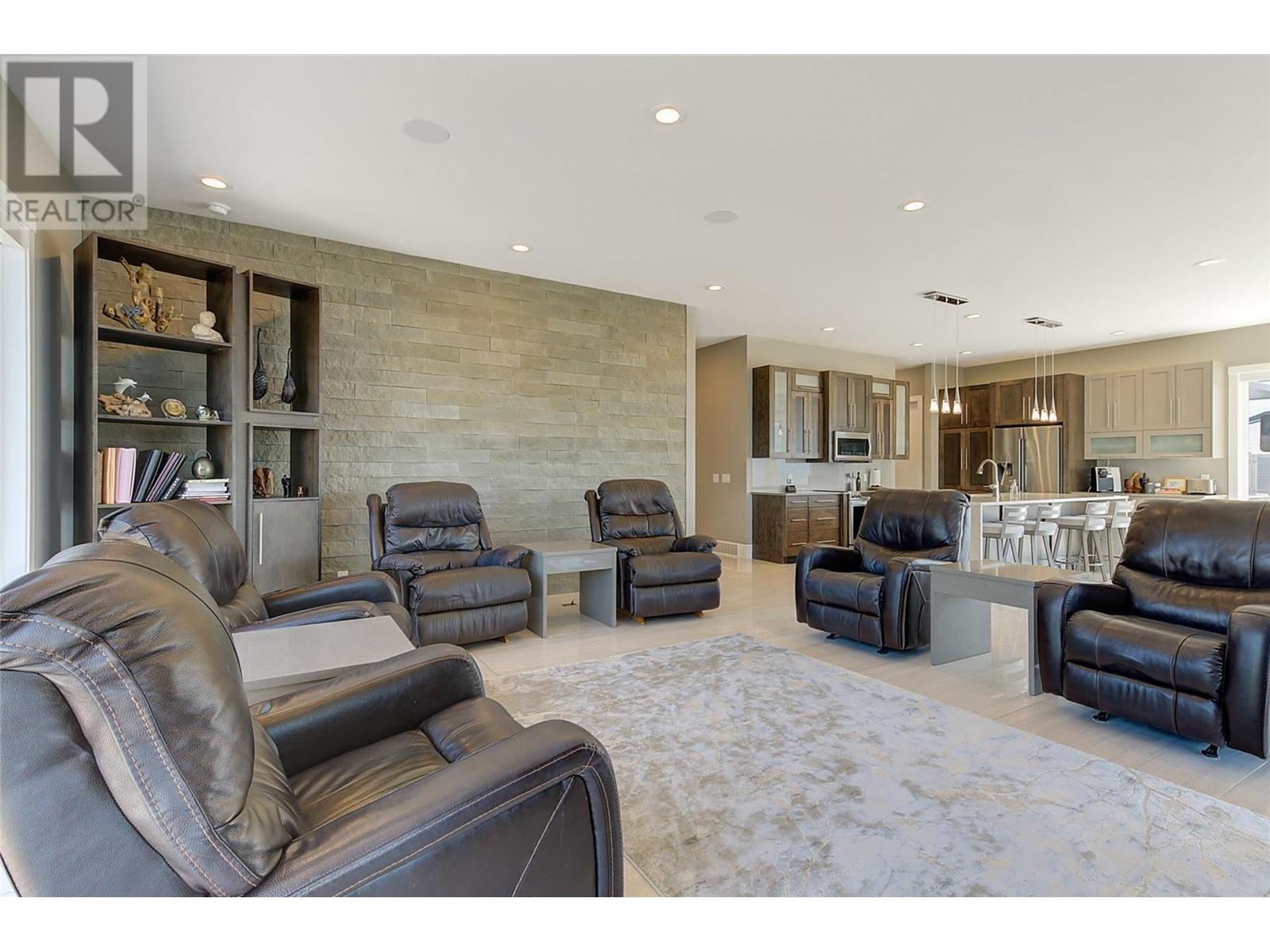 Property at 13948 Ogilvey Lane image 3