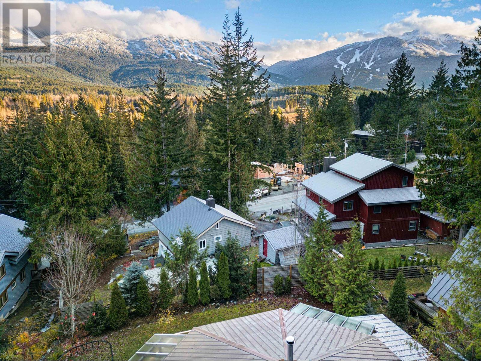 8204 Alpine Way, Whistler, British Columbia V8E 0G2 - Photo 37 - R2942946
