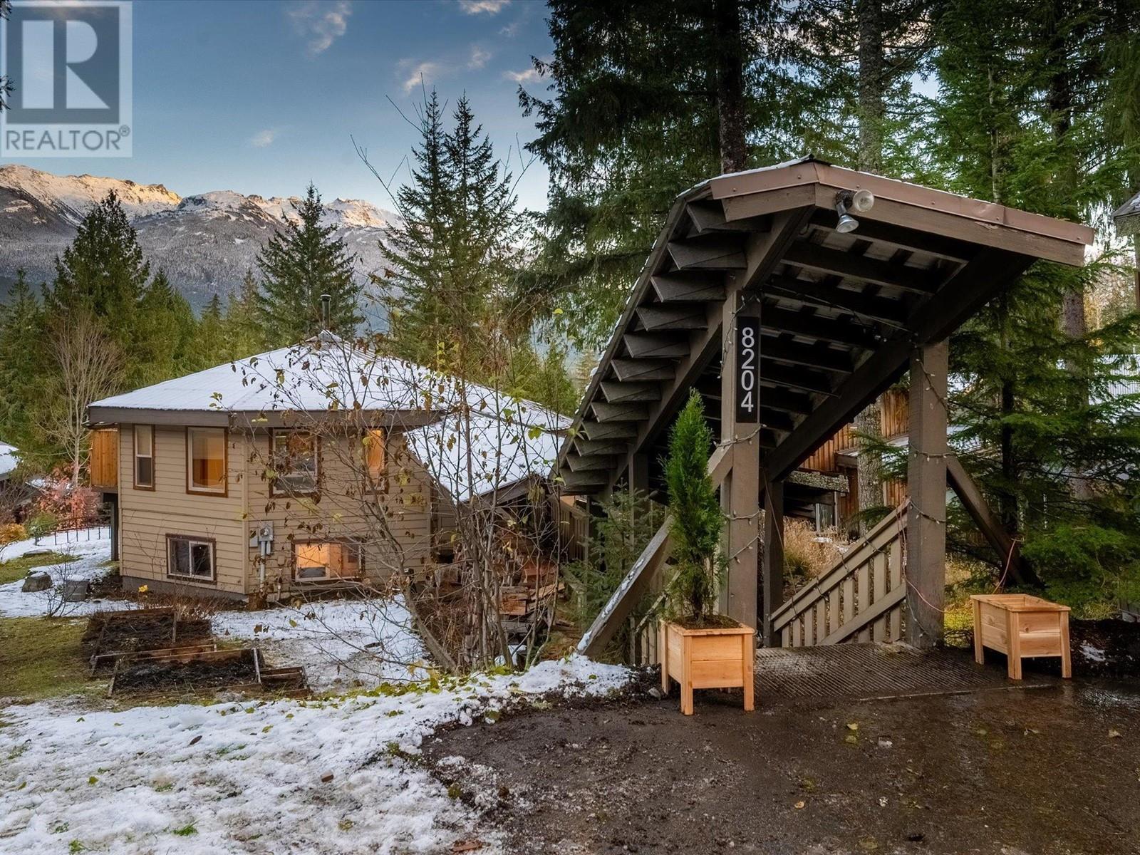 8204 Alpine Way, Whistler, British Columbia V8E 0G2 - Photo 38 - R2942946