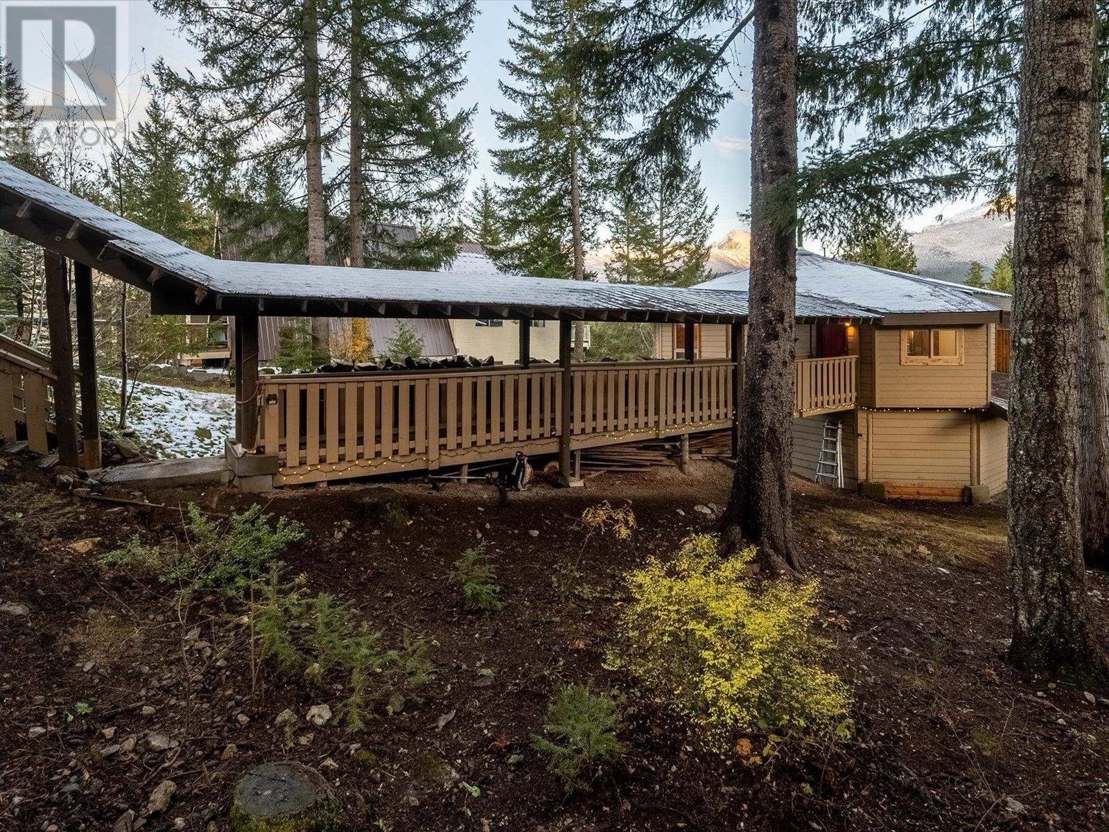 8204 Alpine Way, Whistler, British Columbia V8E 0G2 - Photo 39 - R2942946