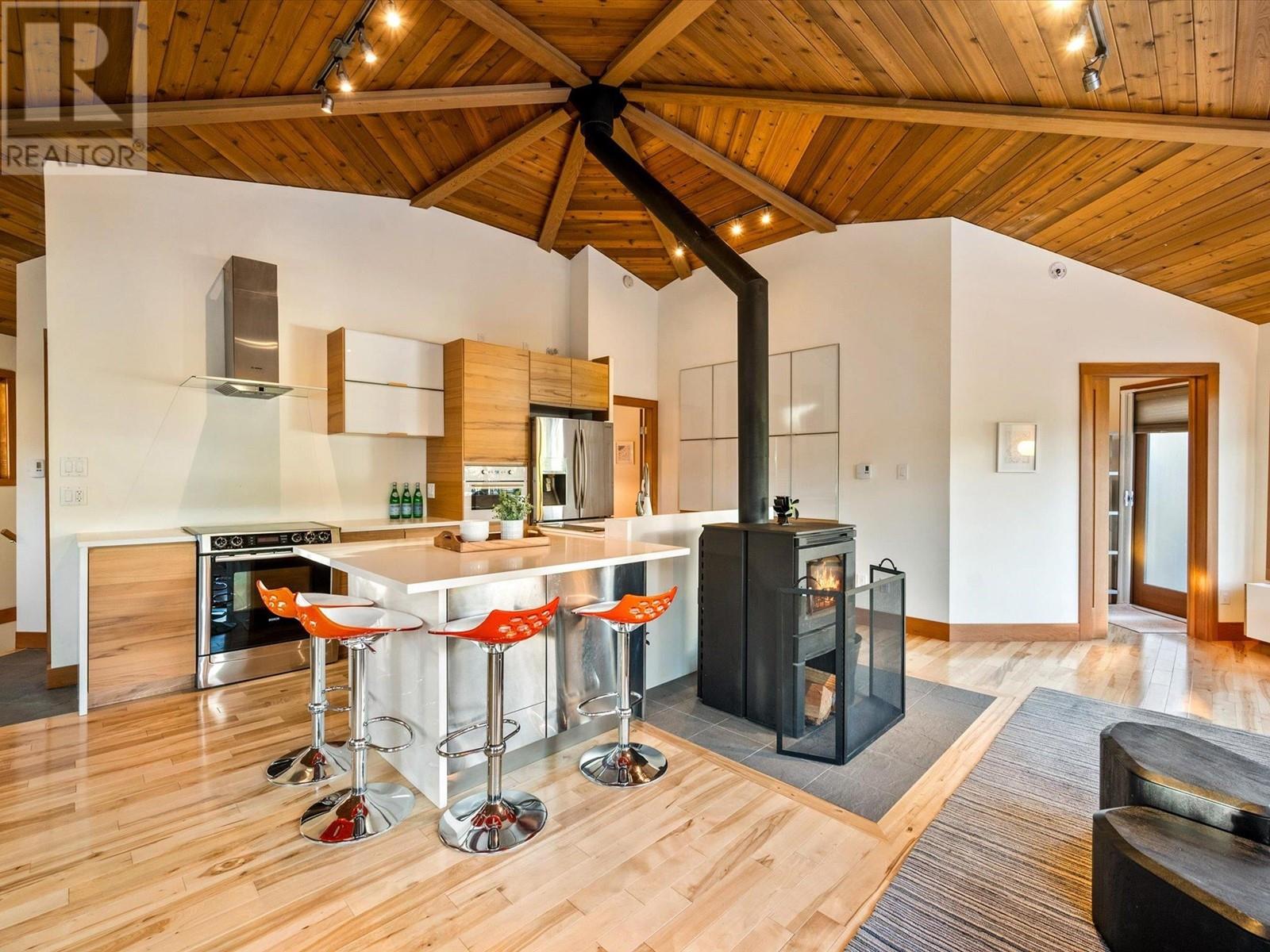 8204 Alpine Way, Whistler, British Columbia V8E 0G2 - Photo 4 - R2942946