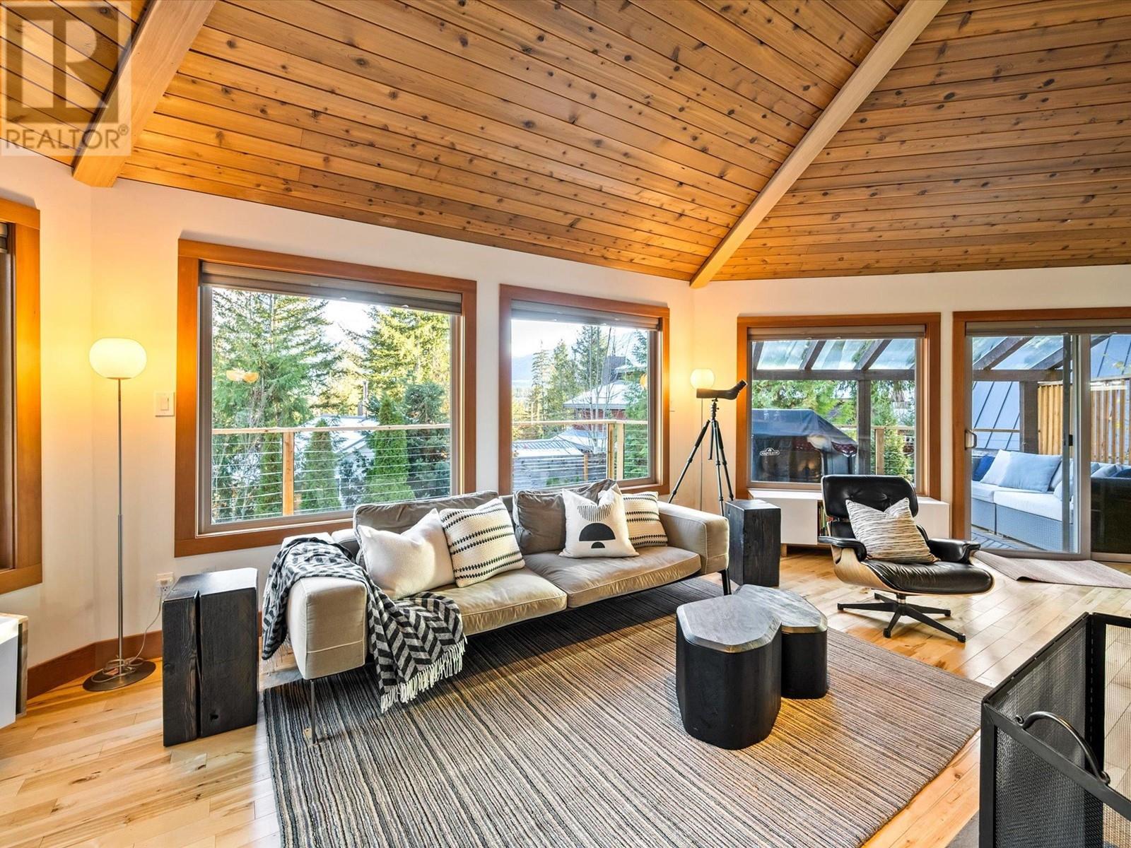 8204 Alpine Way, Whistler, British Columbia V8E 0G2 - Photo 10 - R2942946