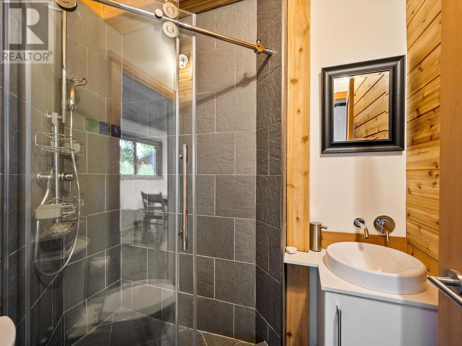 8204 Alpine Way, Whistler, British Columbia V8E 0G2 - Photo 33 - R2942946