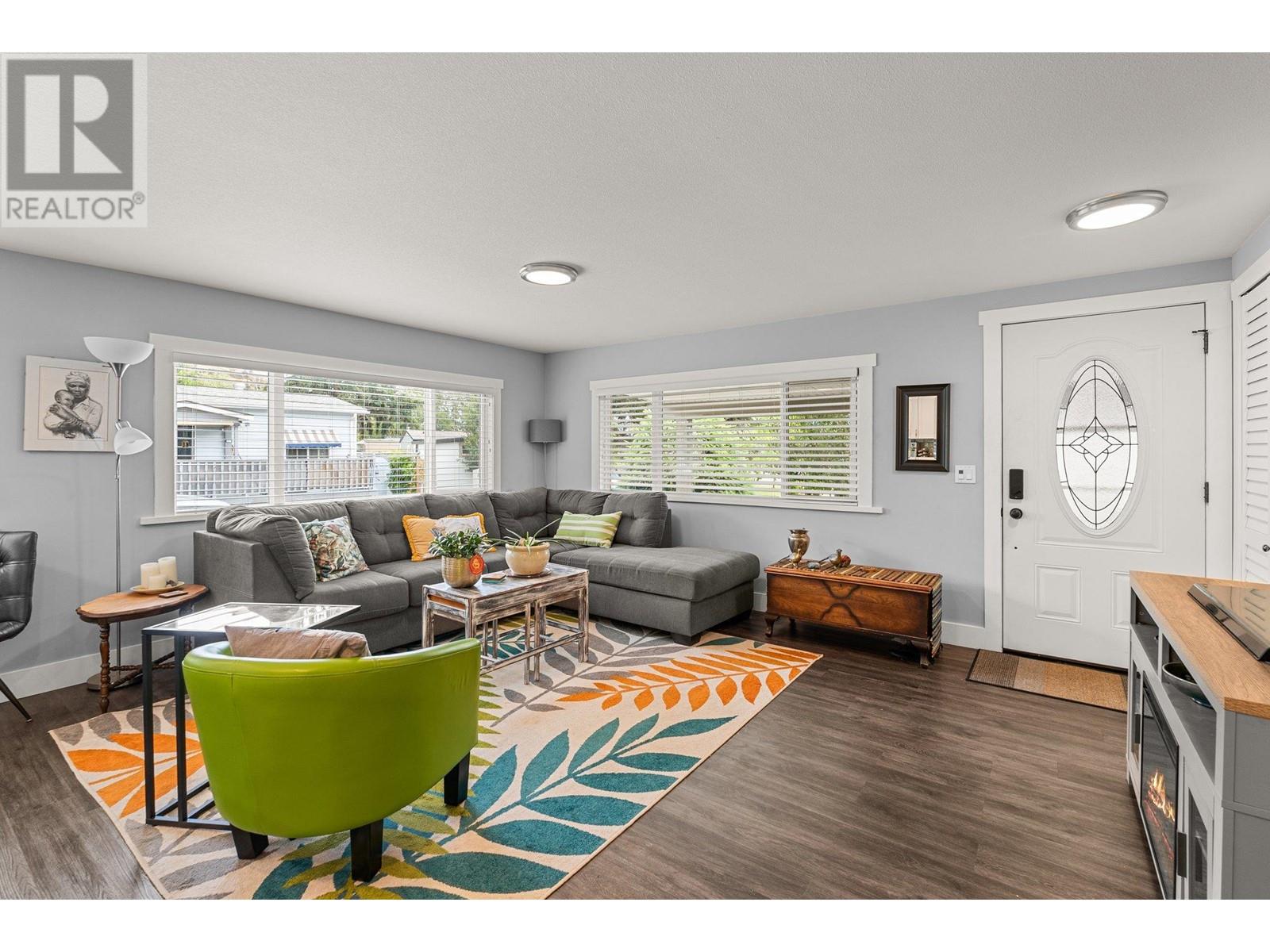Property at 1881 Boucherie Road Unit# 4 image 2
