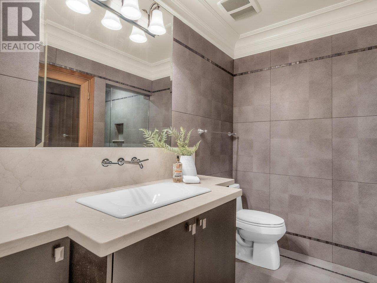 Listing Picture 31 of 37 : 6037 CHURCHILL STREET, Vancouver / 溫哥華 - 魯藝地產 Yvonne Lu Group - MLS Medallion Club Member