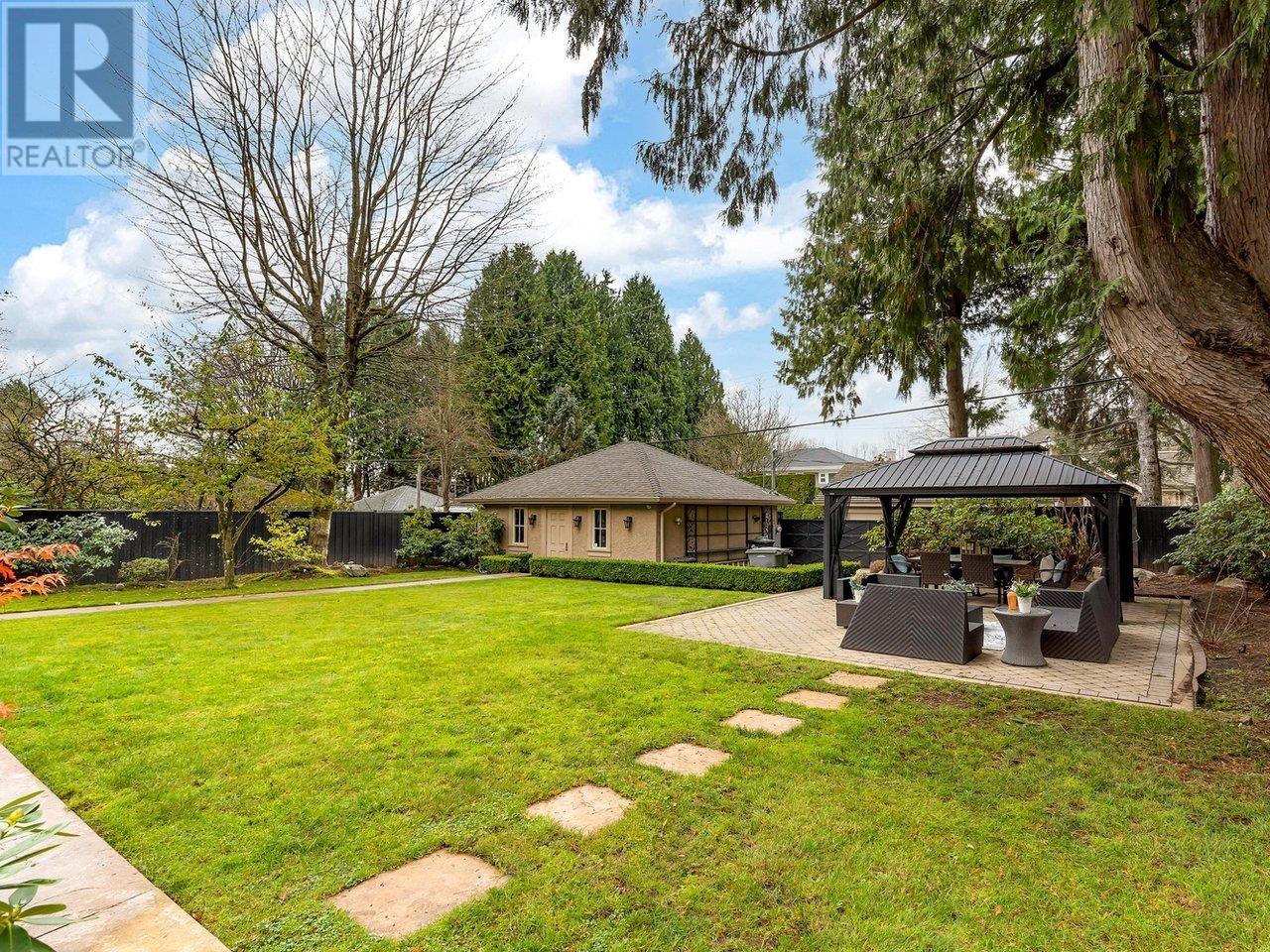 Listing Picture 5 of 37 : 6037 CHURCHILL STREET, Vancouver / 溫哥華 - 魯藝地產 Yvonne Lu Group - MLS Medallion Club Member