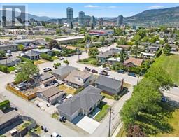 875/877 Jones Street, kelowna, British Columbia