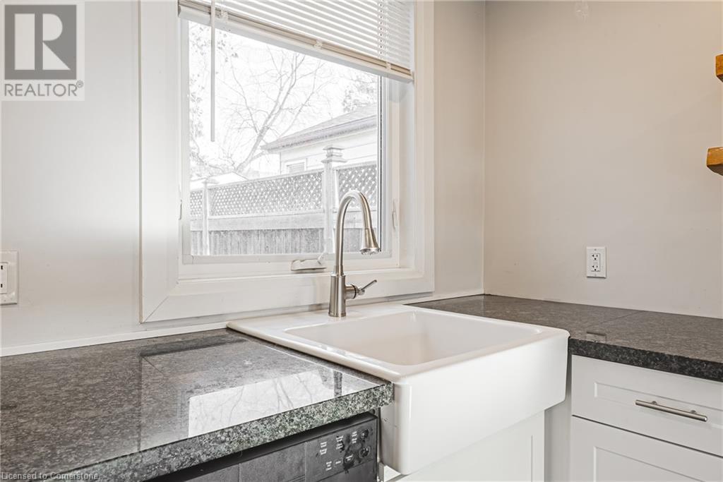 189 Crockett Street, Hamilton, Ontario  L8V 1H3 - Photo 9 - 40681871