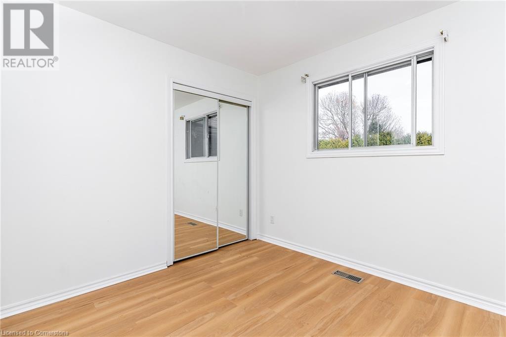 2005 Kilbride StreetBurlington, Ontario  L7P 0H3 - Photo 13 - 40682080