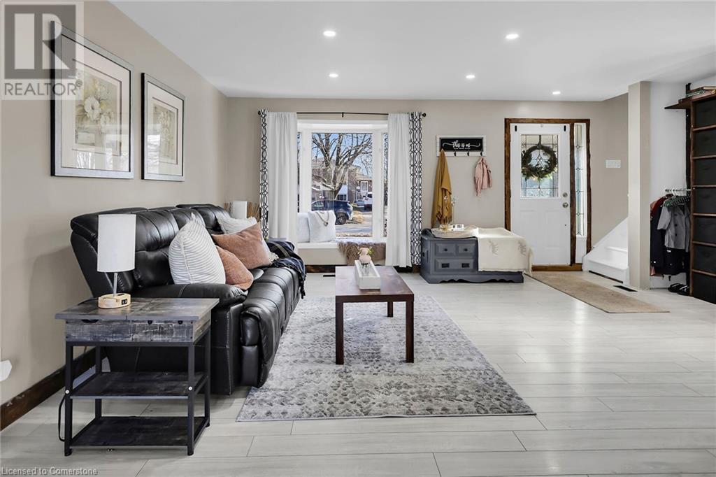 91 Leaside Drive, Welland, Ontario  L3C 6B3 - Photo 4 - 40680318