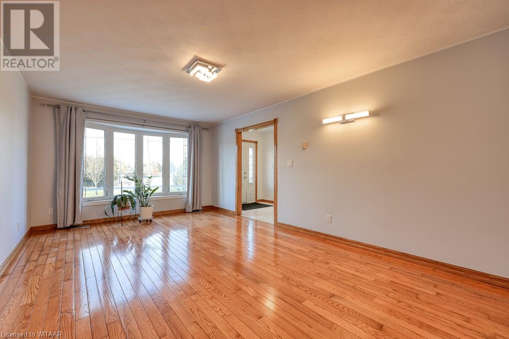 135 South Street, Woodstock, Ontario  N4S 3L3 - Photo 4 - 40681860