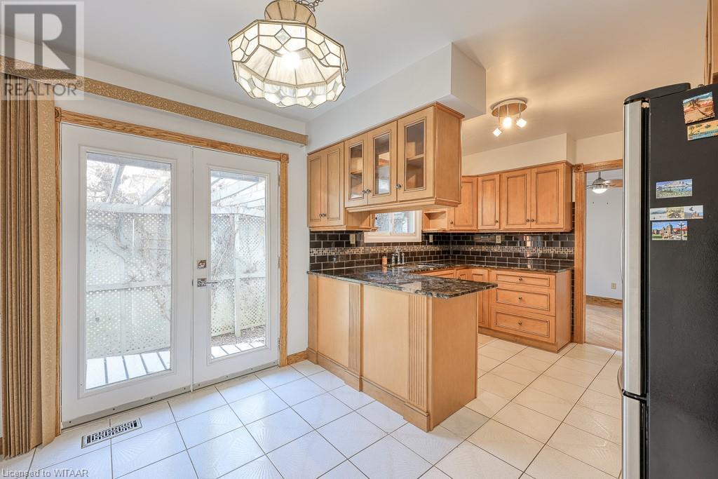 135 South Street, Woodstock, Ontario  N4S 3L3 - Photo 7 - 40681860