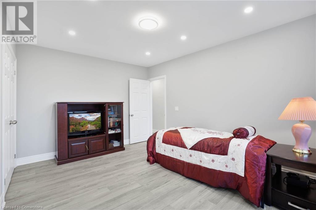 827 Ridge Road, Stoney Creek, Ontario  L8J 2Y3 - Photo 34 - 40681922