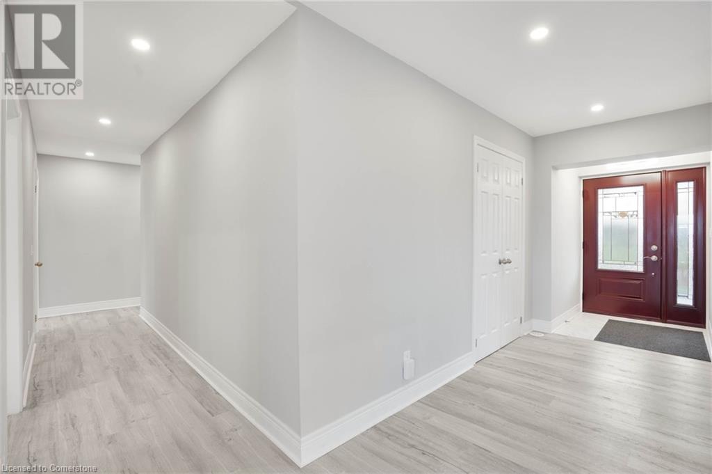 827 Ridge Road, Stoney Creek, Ontario  L8J 2Y3 - Photo 16 - 40681922