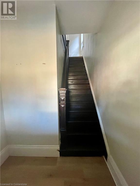 27 Strathcona Avenue S Unit# 2, Hamilton, Ontario  L8P 4J1 - Photo 6 - 40682252