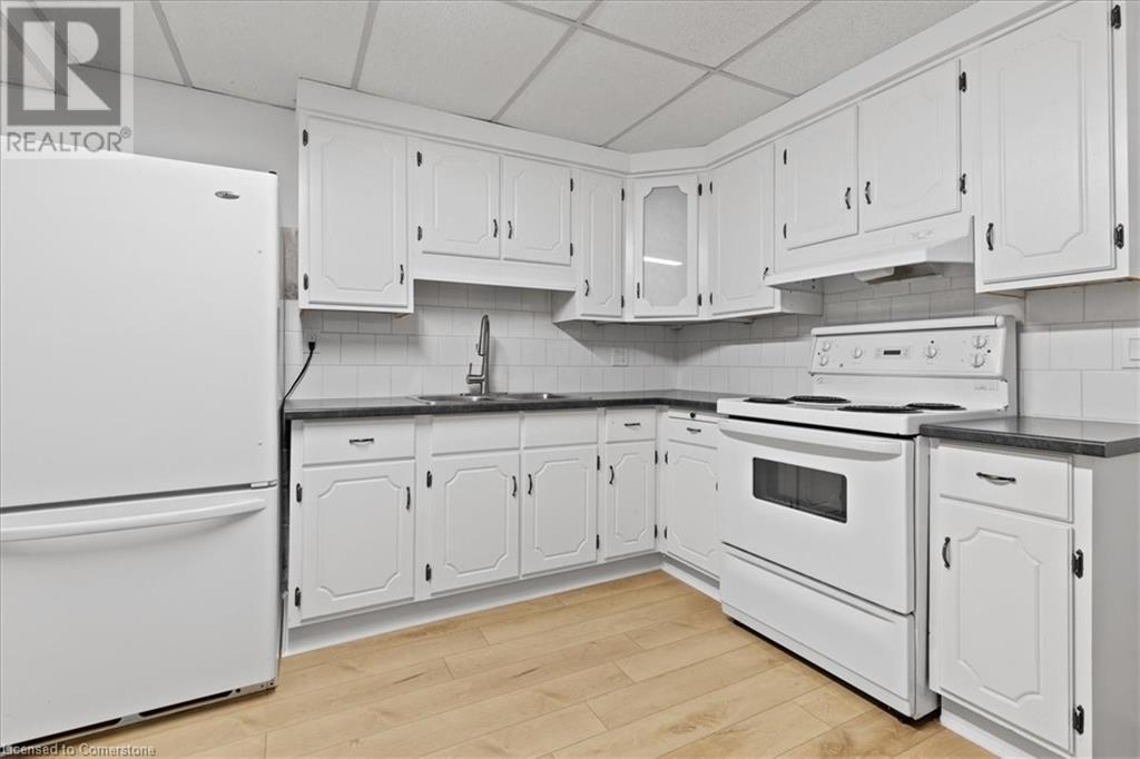 93 Lowrey Avenue SCambridge, Ontario  N1R 4Z7 - Photo 28 - 40680998