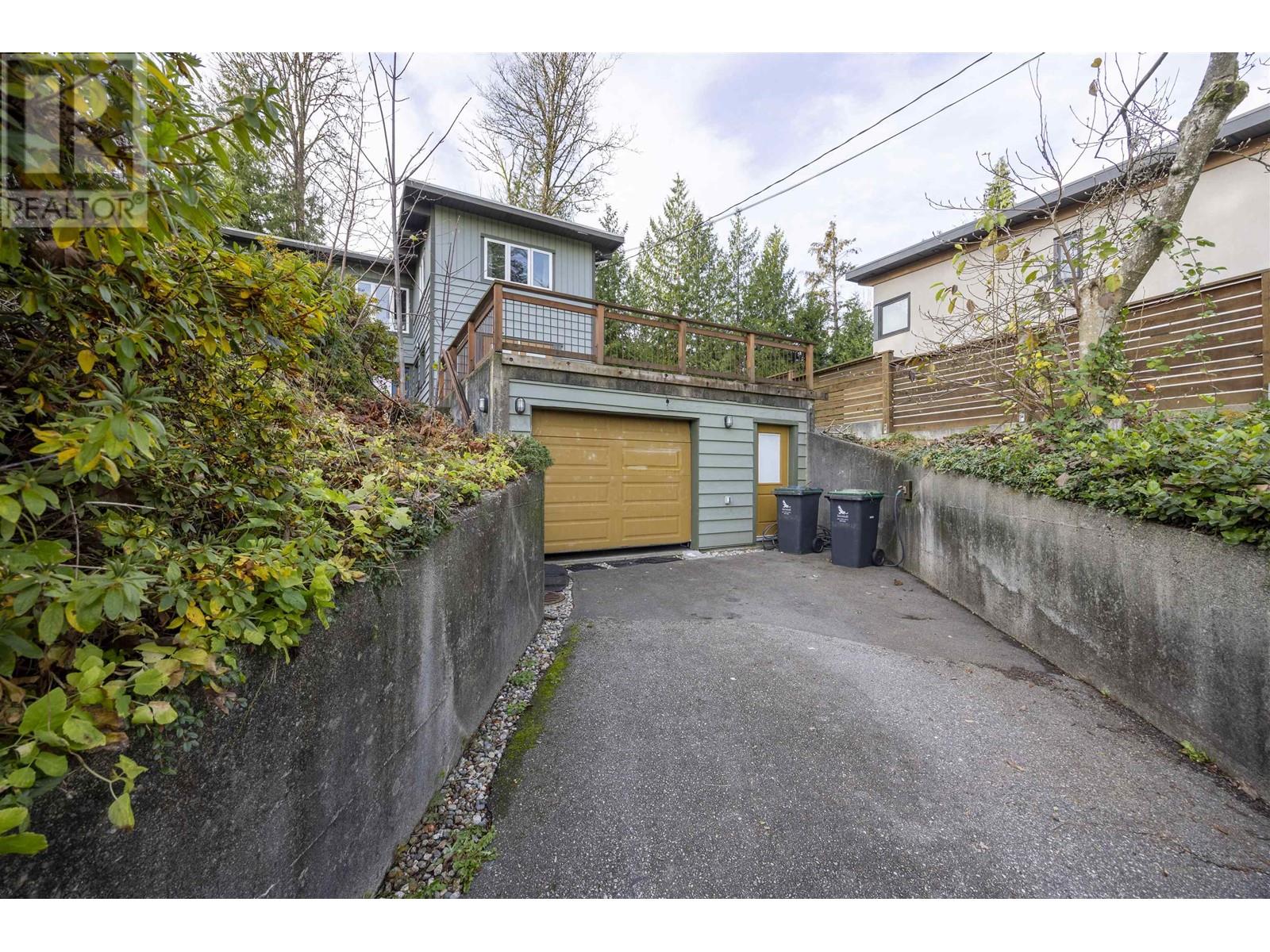 873 Baycrest Drive, North Vancouver, British Columbia  V7G 1N7 - Photo 5 - R2947160