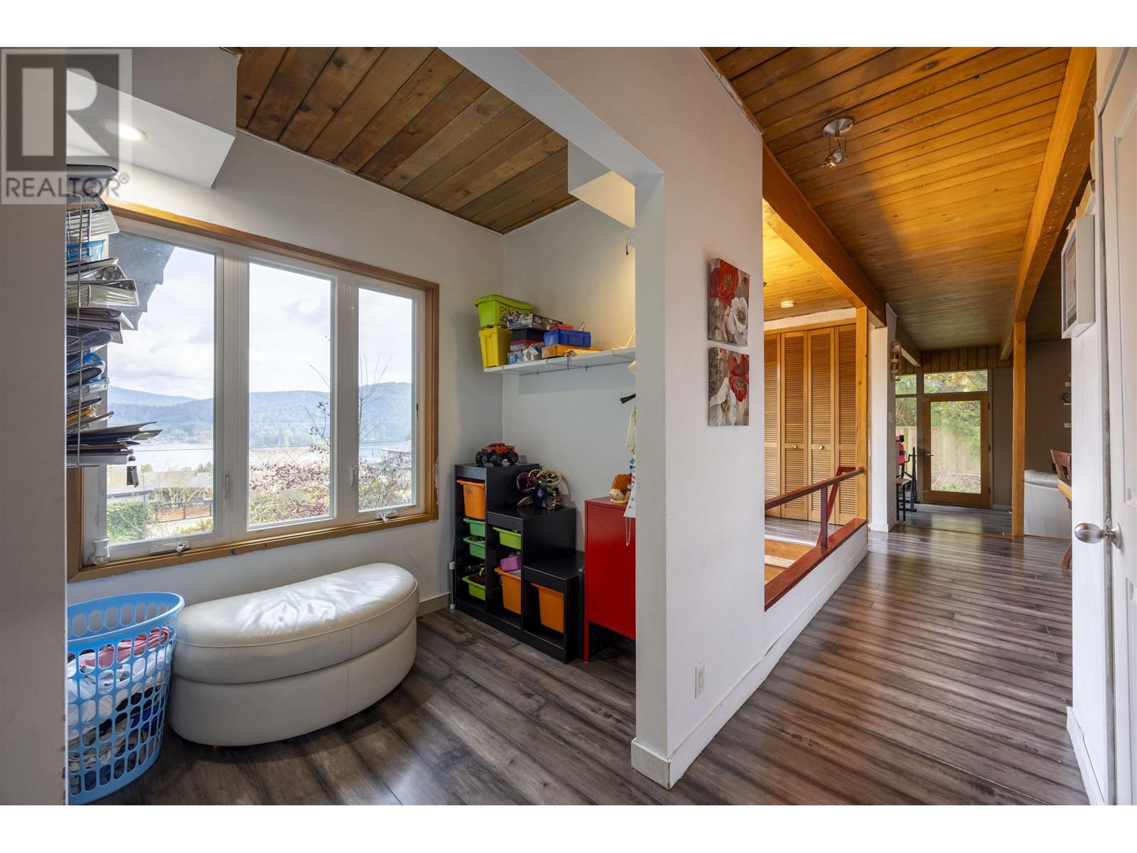 873 Baycrest Drive, North Vancouver, British Columbia  V7G 1N7 - Photo 18 - R2947160