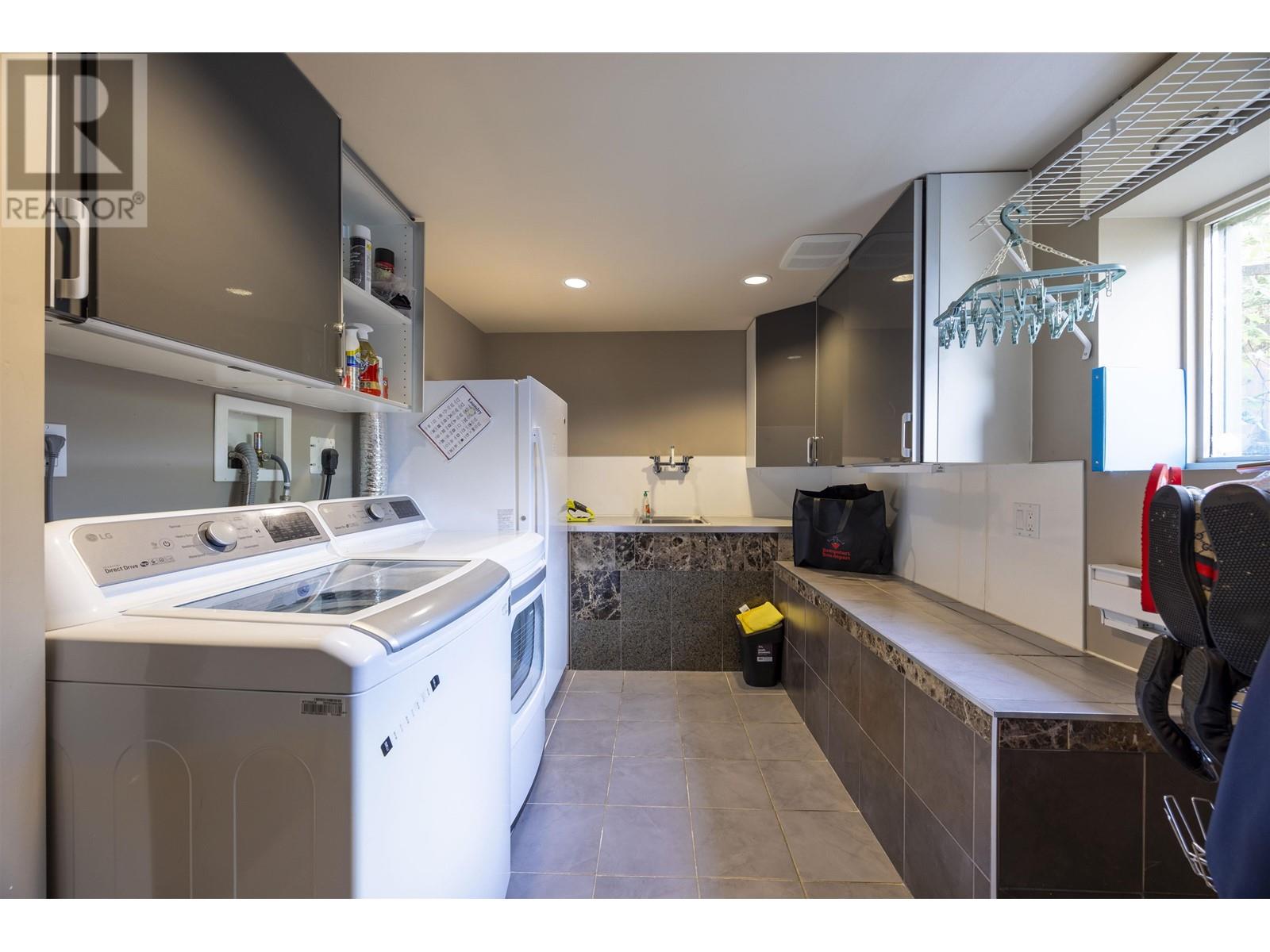 873 Baycrest Drive, North Vancouver, British Columbia  V7G 1N7 - Photo 12 - R2947160