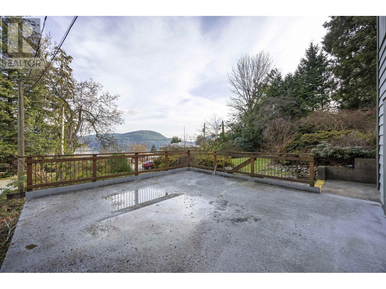 873 Baycrest Drive, North Vancouver, British Columbia  V7G 1N7 - Photo 10 - R2947160