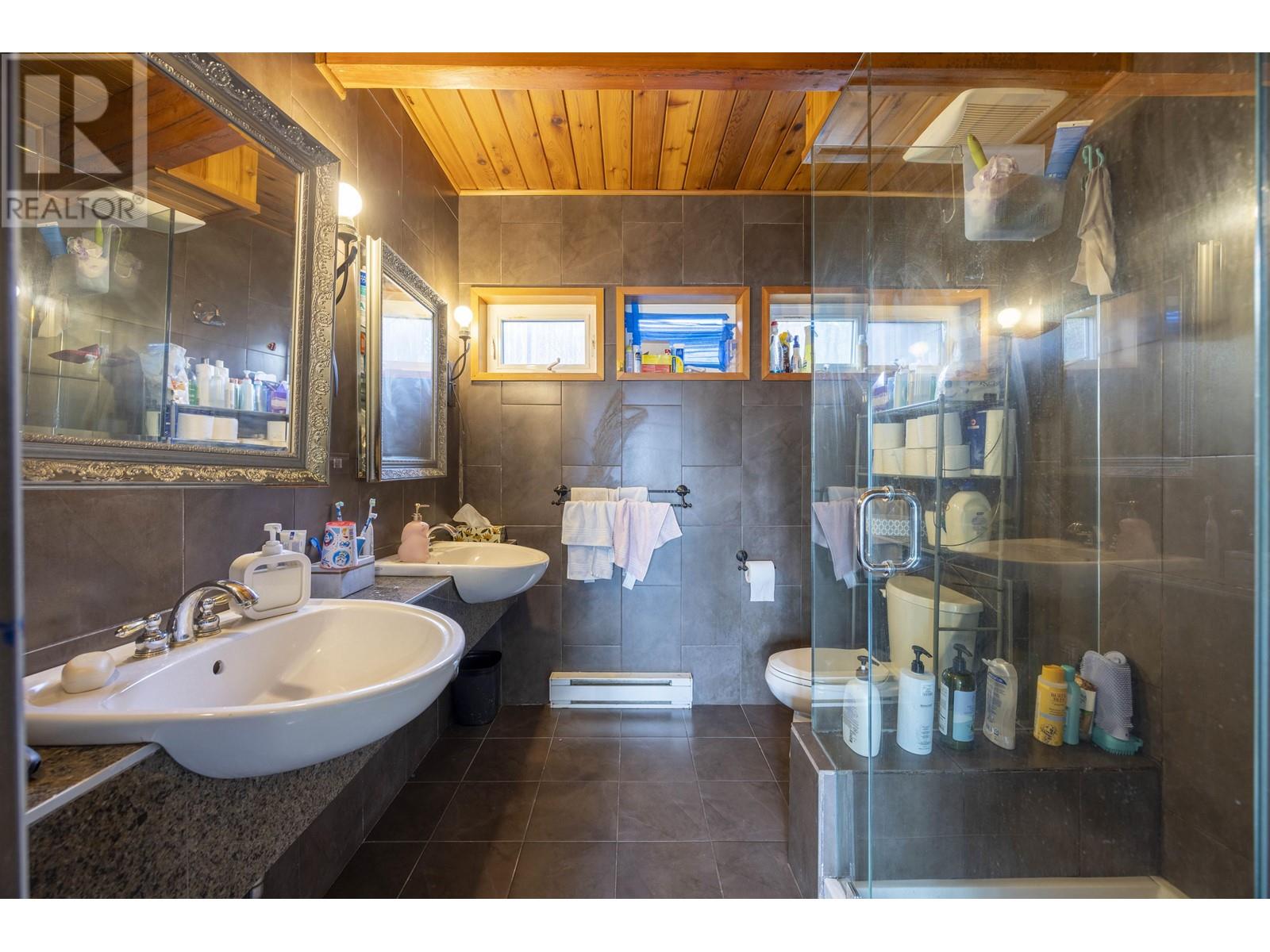 873 Baycrest Drive, North Vancouver, British Columbia  V7G 1N7 - Photo 17 - R2947160