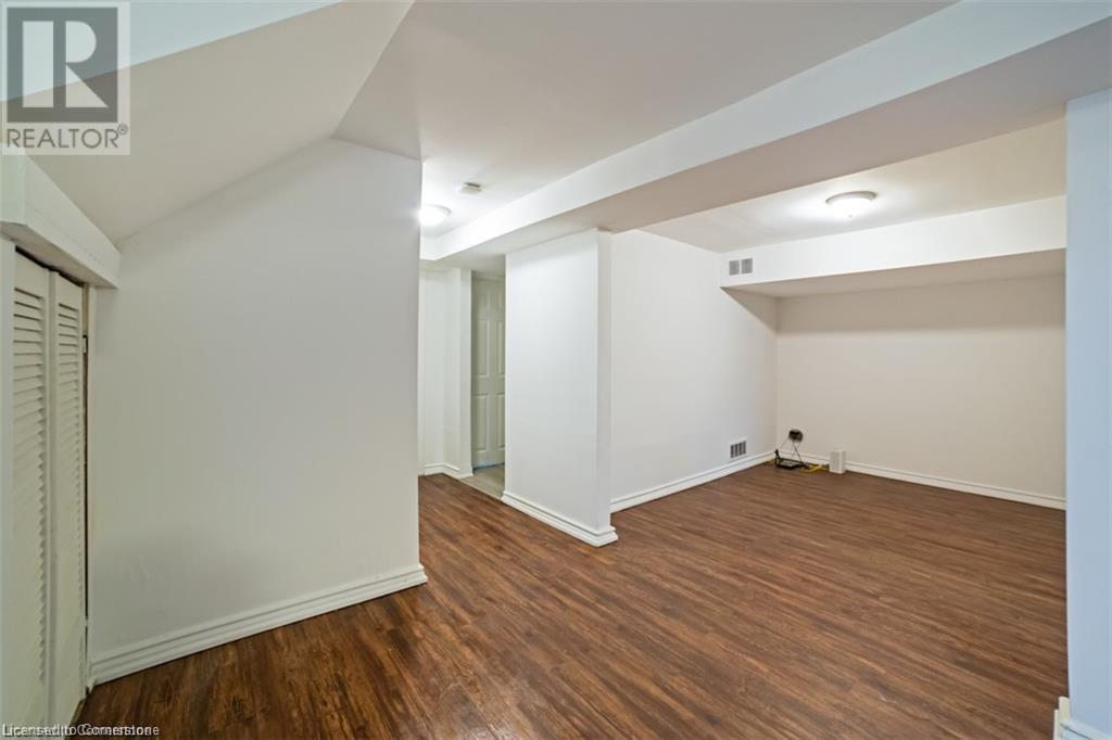 279 West 5th Street Unit# Lower, Hamilton, Ontario  L9C 3P1 - Photo 7 - 40673964