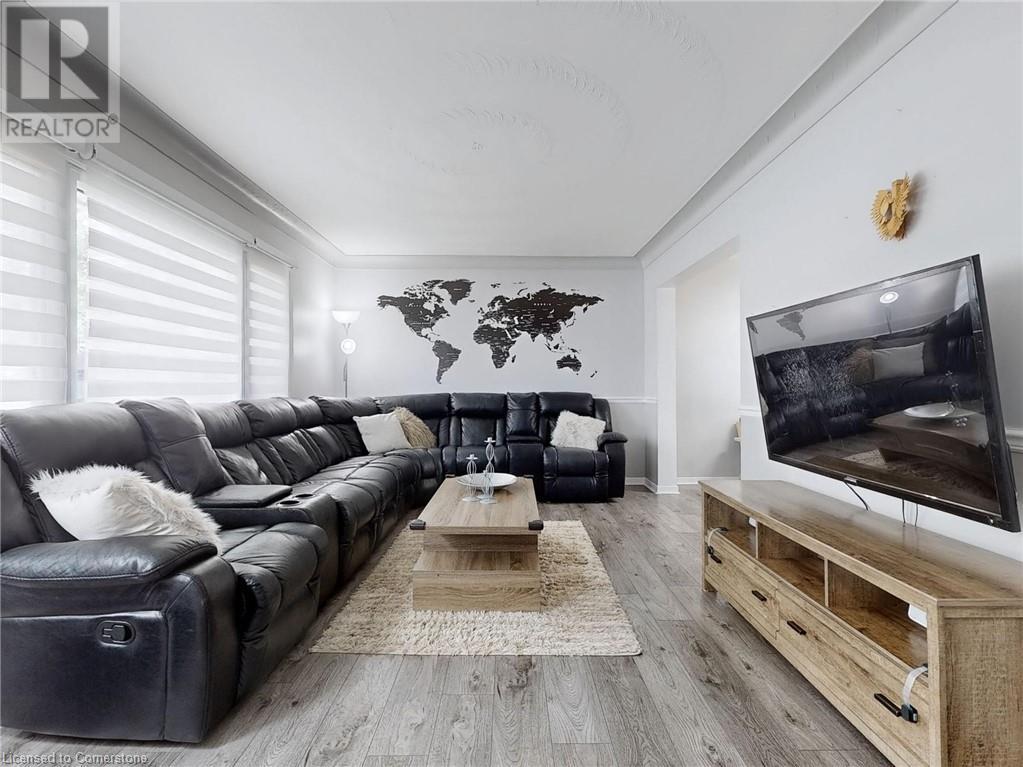 7086 Centennial Street, Niagara Falls, Ontario  L2G 2Z1 - Photo 2 - 40682436