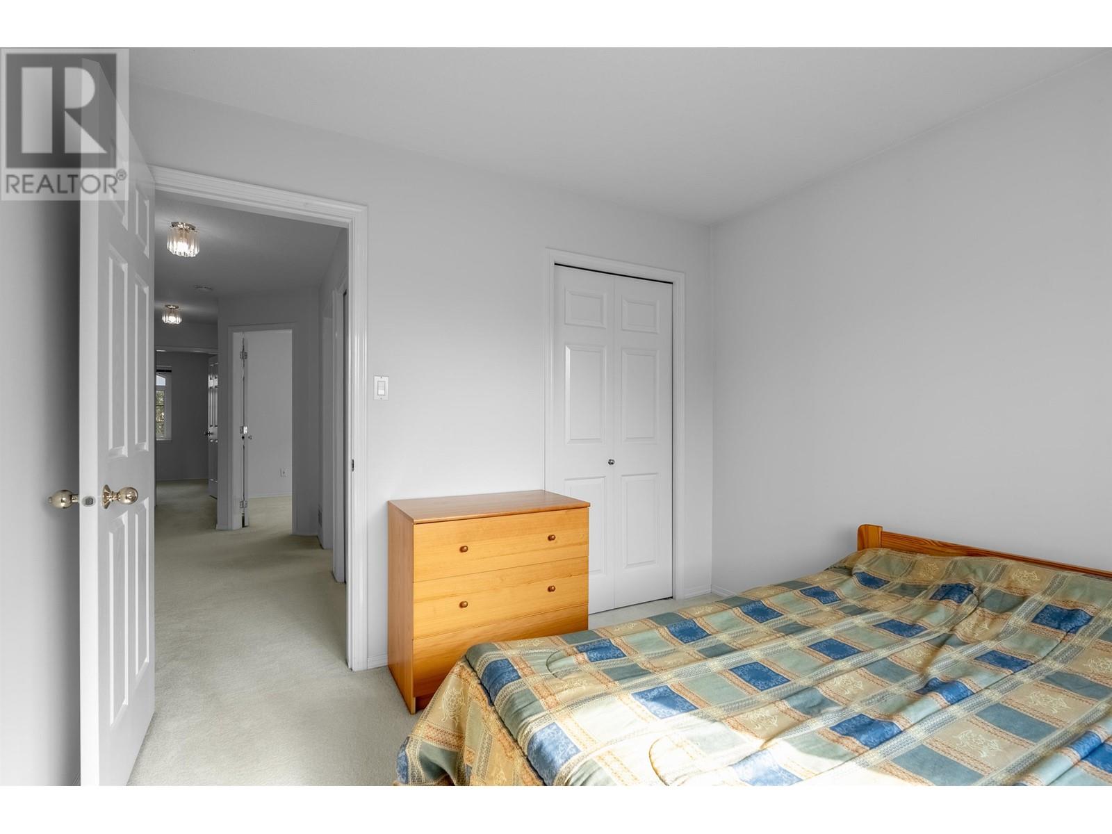 Listing Picture 17 of 27 : 22691 CHALDECOTT DRIVE, Richmond / 烈治文 - 魯藝地產 Yvonne Lu Group - MLS Medallion Club Member