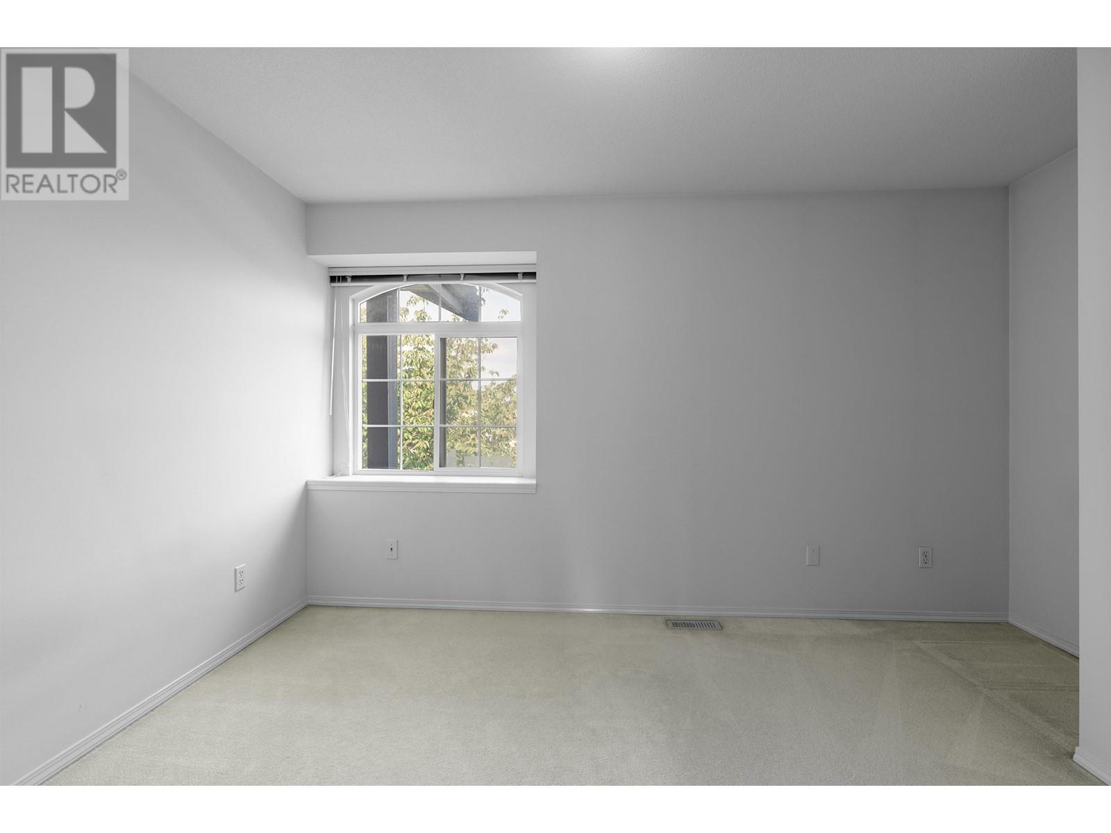 Listing Picture 18 of 27 : 22691 CHALDECOTT DRIVE, Richmond / 烈治文 - 魯藝地產 Yvonne Lu Group - MLS Medallion Club Member