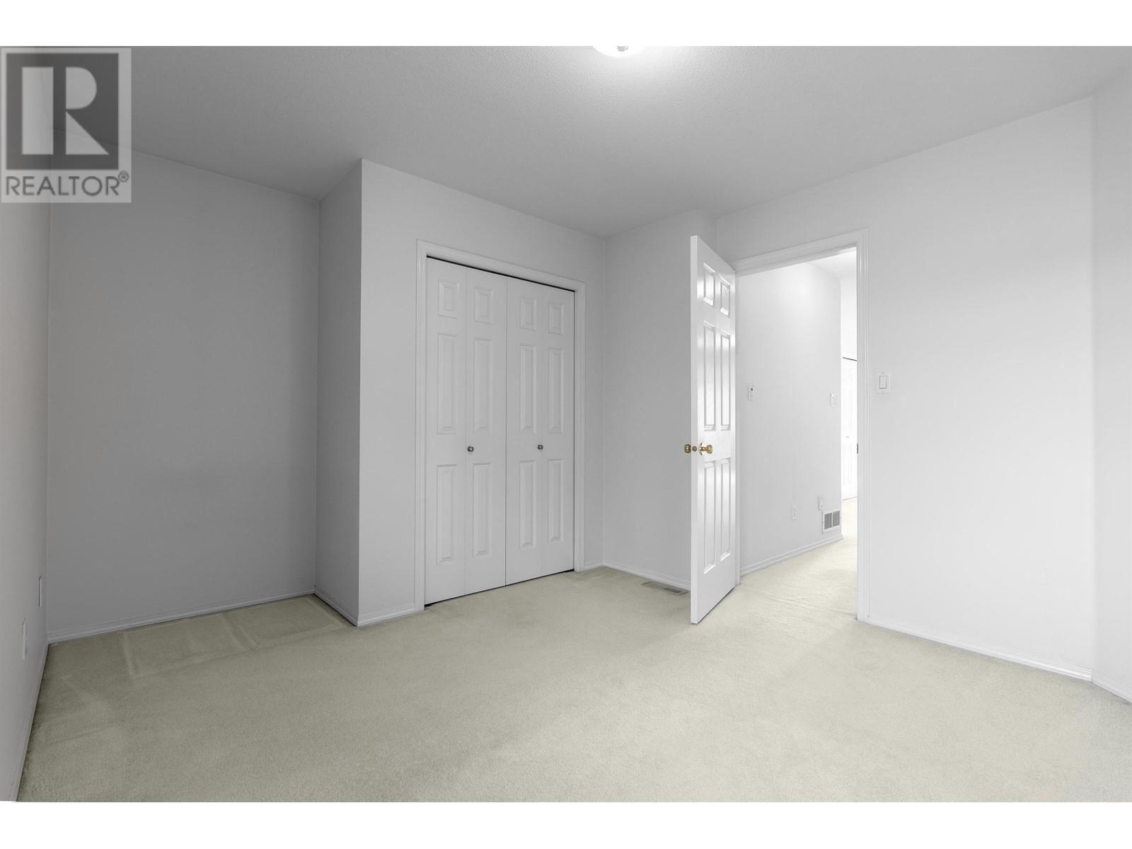 Listing Picture 15 of 27 : 22691 CHALDECOTT DRIVE, Richmond / 烈治文 - 魯藝地產 Yvonne Lu Group - MLS Medallion Club Member