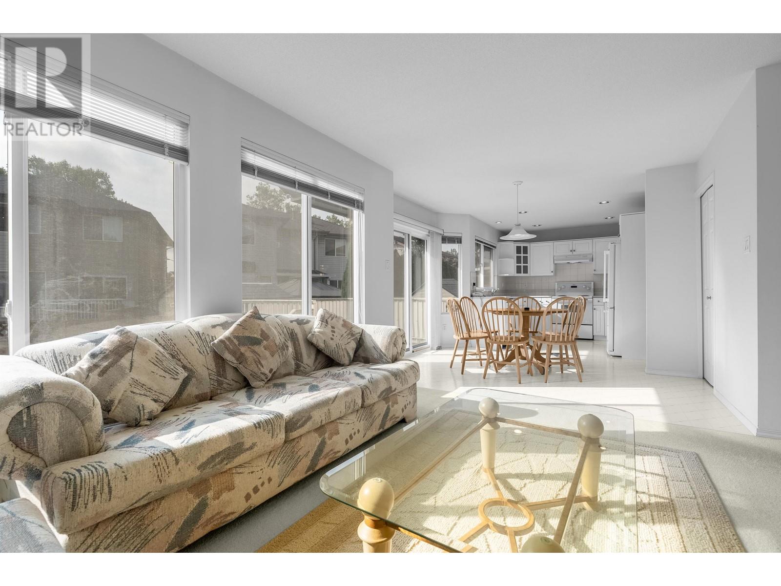Listing Picture 10 of 27 : 22691 CHALDECOTT DRIVE, Richmond / 烈治文 - 魯藝地產 Yvonne Lu Group - MLS Medallion Club Member