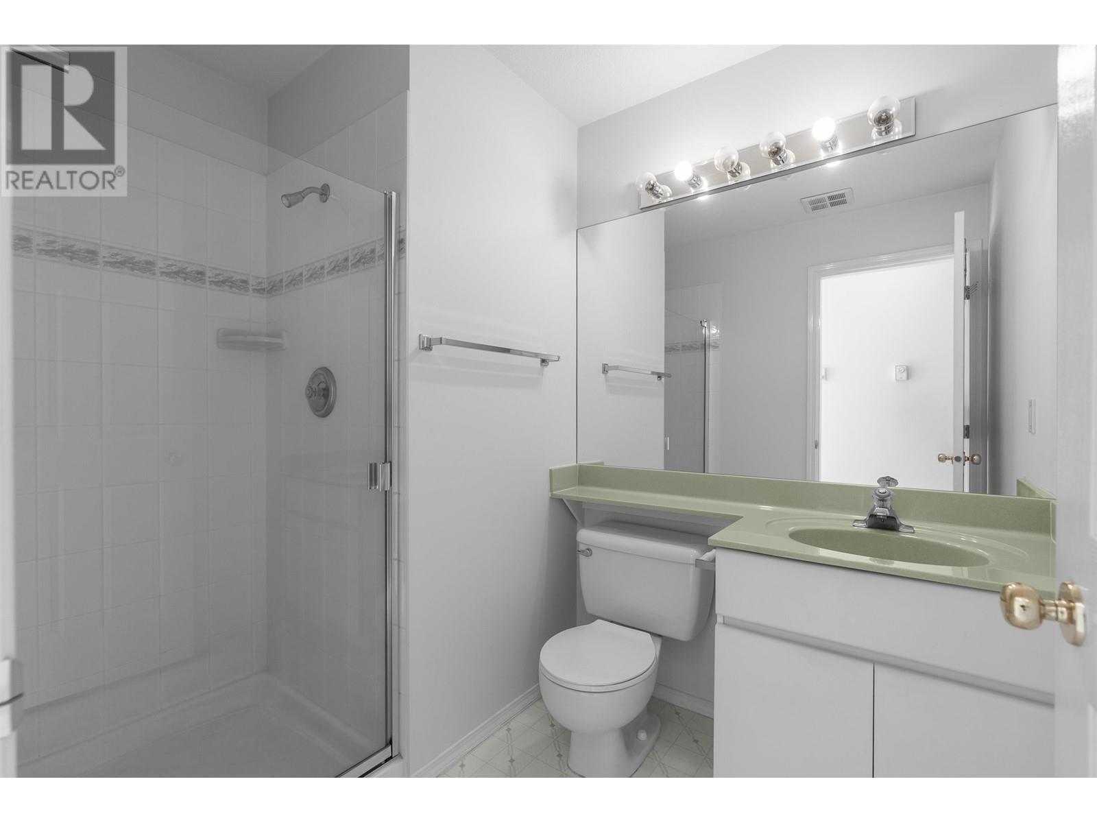 Listing Picture 12 of 27 : 22691 CHALDECOTT DRIVE, Richmond / 烈治文 - 魯藝地產 Yvonne Lu Group - MLS Medallion Club Member