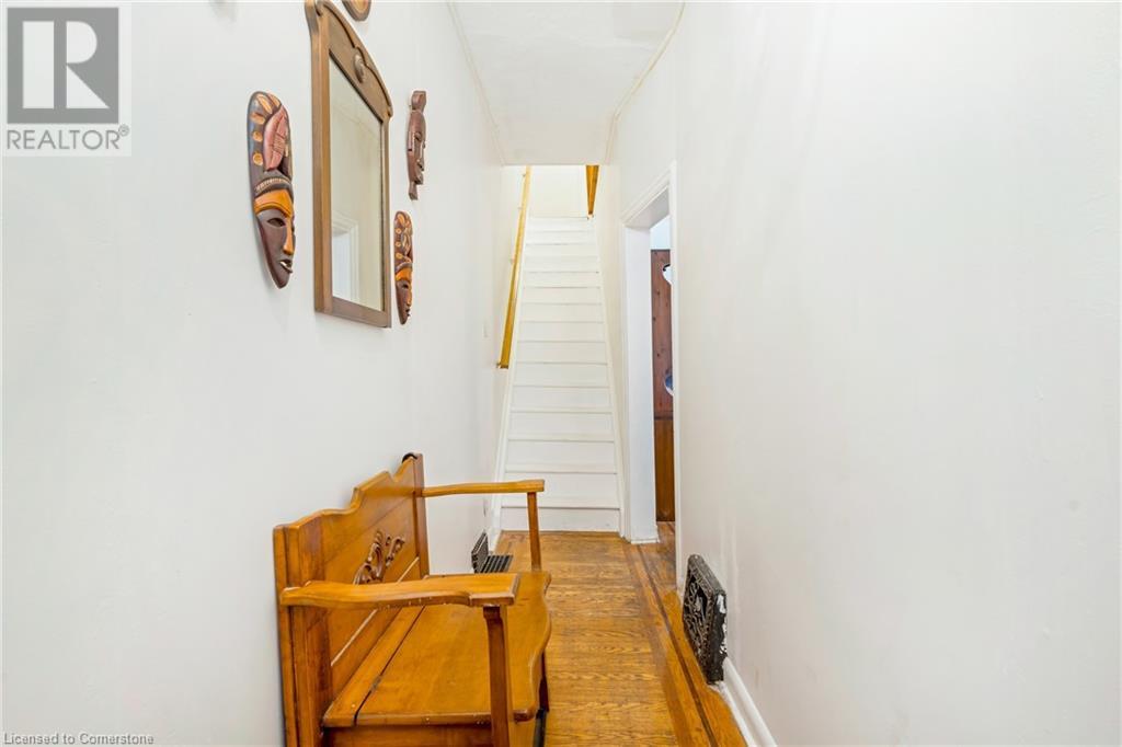 528 Hughson Street N, Hamilton, Ontario  L8L 4N9 - Photo 3 - 40681510