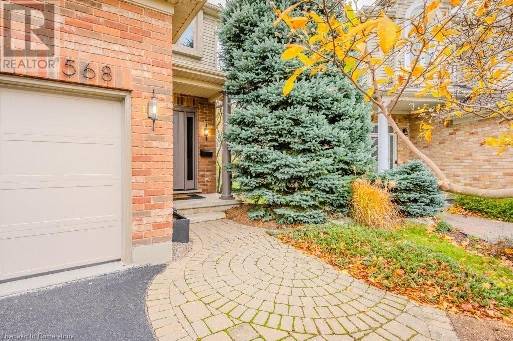 568 Little Dover CrescentWaterloo, Ontario  N2K 4E4 - Photo 2 - 40680959