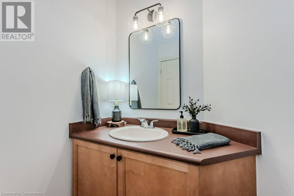 568 Little Dover CrescentWaterloo, Ontario  N2K 4E4 - Photo 14 - 40680959