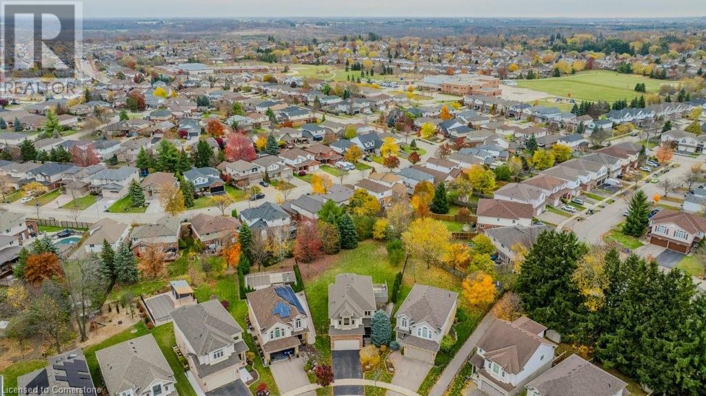 568 Little Dover CrescentWaterloo, Ontario  N2K 4E4 - Photo 44 - 40680959