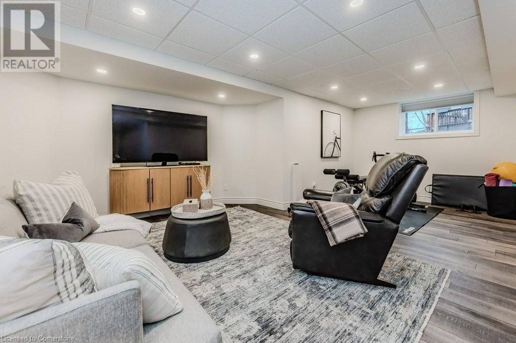 568 Little Dover CrescentWaterloo, Ontario  N2K 4E4 - Photo 32 - 40680959