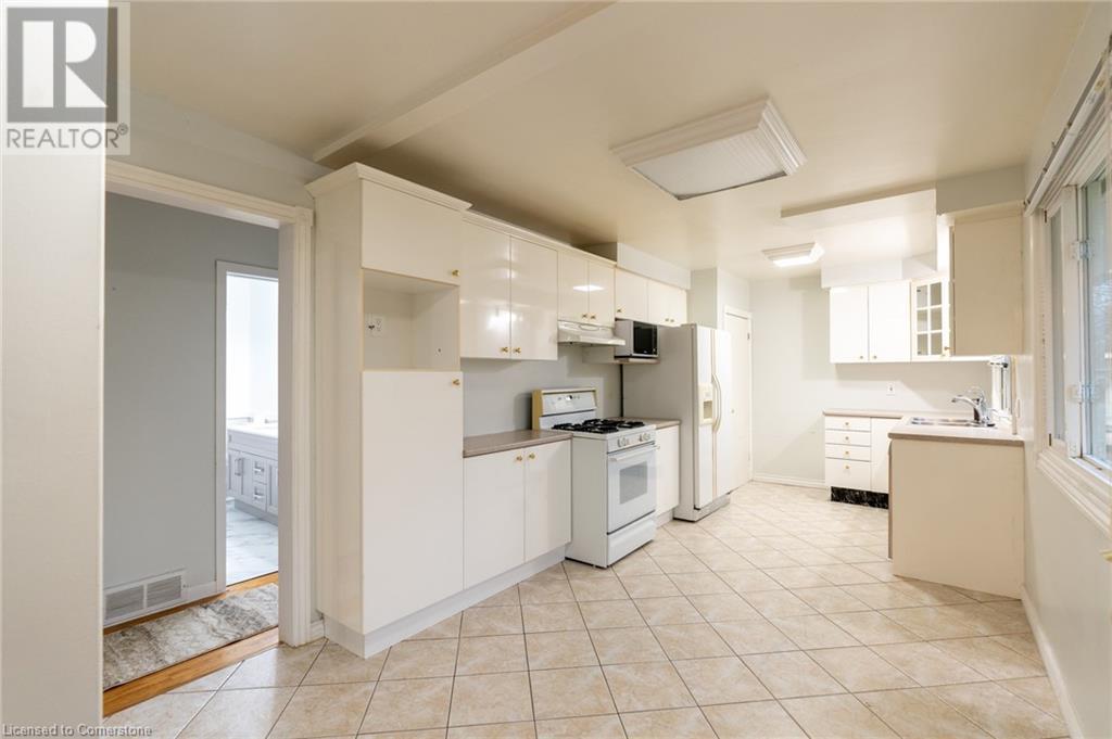 1 Cherrylane Drive, St. Catharines, Ontario  L2M 2H7 - Photo 7 - 40682437