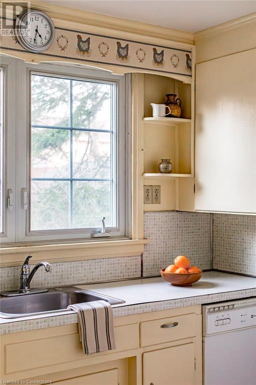 45 West 4th Street, Hamilton, Ontario  L9C 2M5 - Photo 12 - 40681820