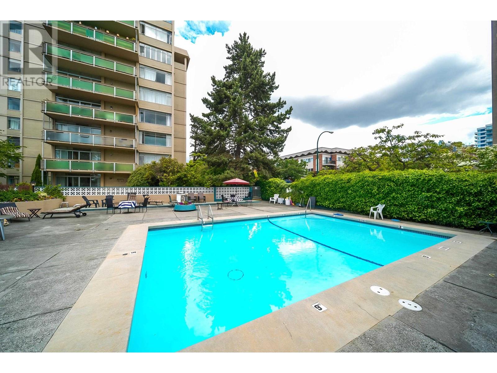 Listing Picture 23 of 31 : 206 2409 W 43RD AVENUE, Vancouver / 溫哥華 - 魯藝地產 Yvonne Lu Group - MLS Medallion Club Member