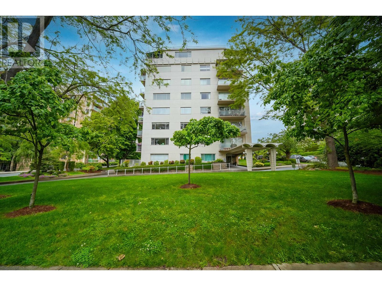 Listing Picture 28 of 31 : 206 2409 W 43RD AVENUE, Vancouver / 溫哥華 - 魯藝地產 Yvonne Lu Group - MLS Medallion Club Member