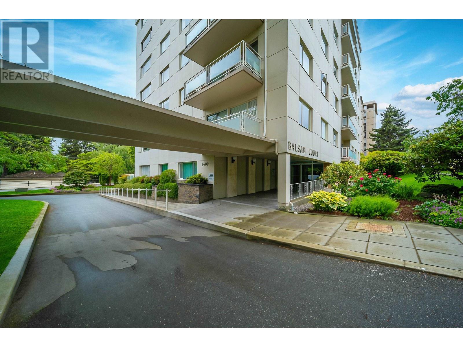 Listing Picture 30 of 31 : 206 2409 W 43RD AVENUE, Vancouver / 溫哥華 - 魯藝地產 Yvonne Lu Group - MLS Medallion Club Member