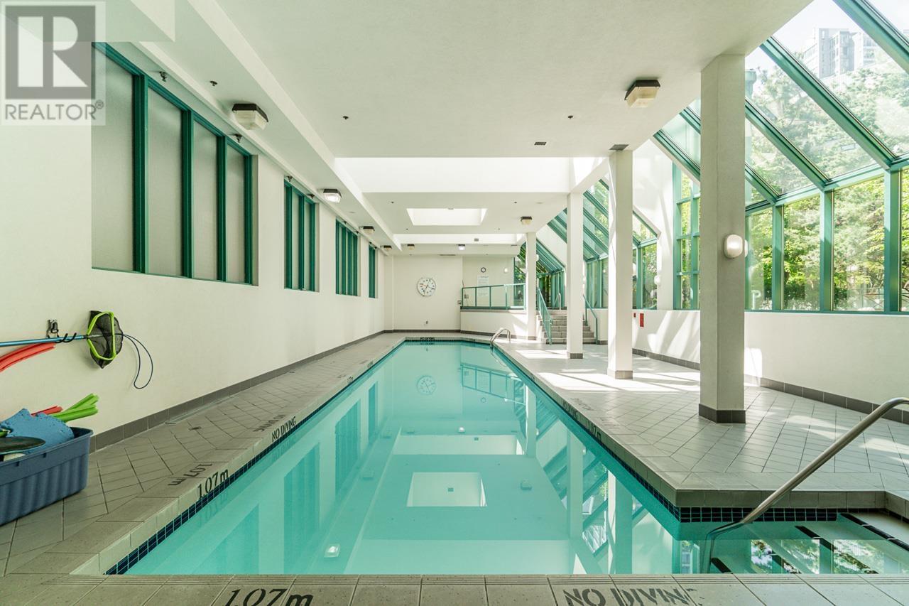 Listing Picture 26 of 38 : 1702 939 HOMER STREET, Vancouver / 溫哥華 - 魯藝地產 Yvonne Lu Group - MLS Medallion Club Member