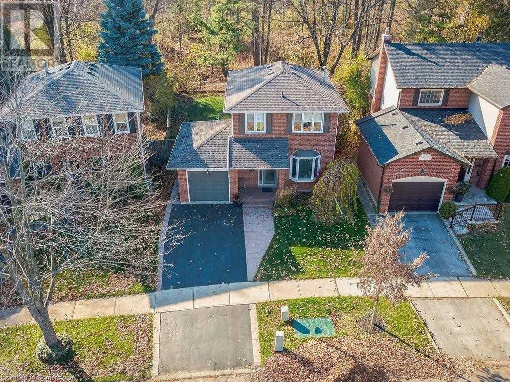 174 Chalmers Street, Oakville, Ontario  L6L 5R9 - Photo 2 - 40682113