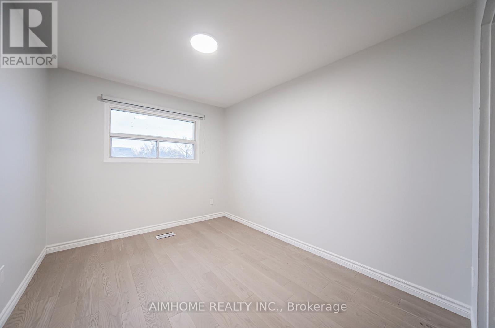 372 Montego Road, Mississauga, Ontario  L5B 1C6 - Photo 7 - W11821380