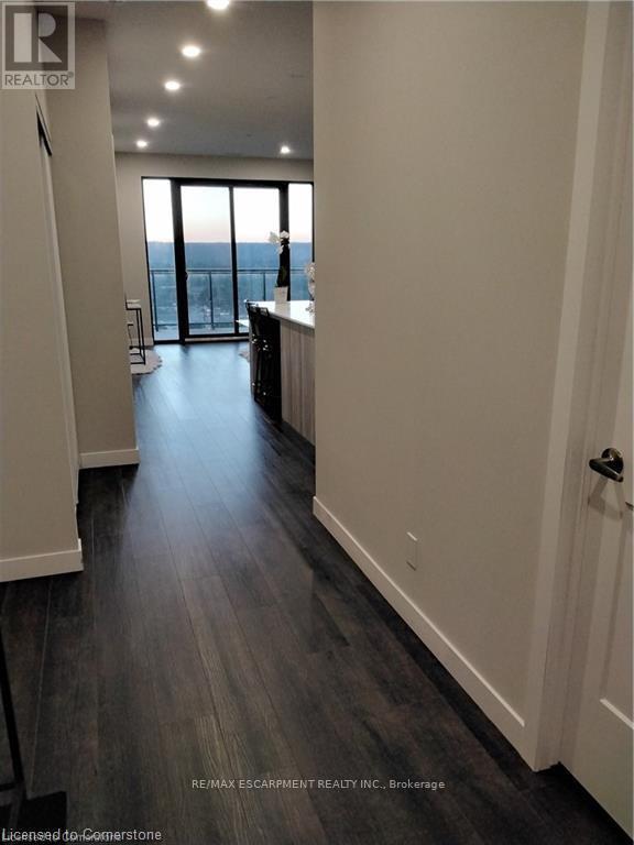 Property at 2304 - 15 QUEEN STREET S image 5