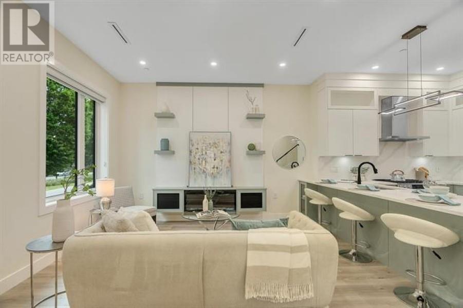 Listing Picture 8 of 19 : 1 2710 E 1ST AVE AVENUE, Vancouver / 溫哥華 - 魯藝地產 Yvonne Lu Group - MLS Medallion Club Member