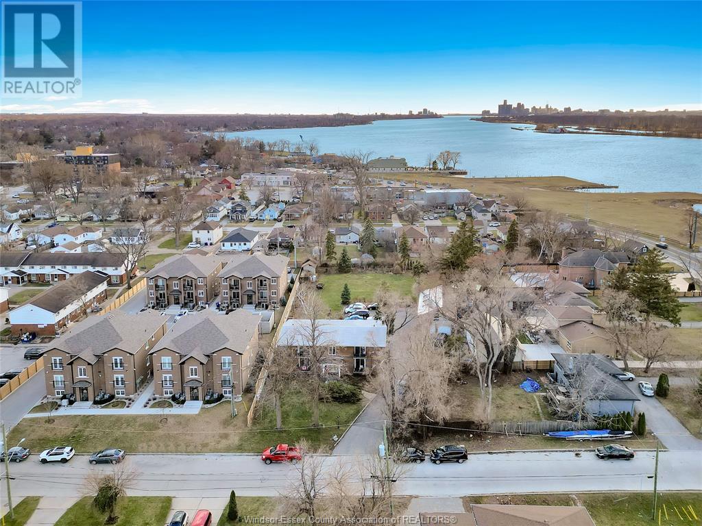 Property at 225 Watson image 2