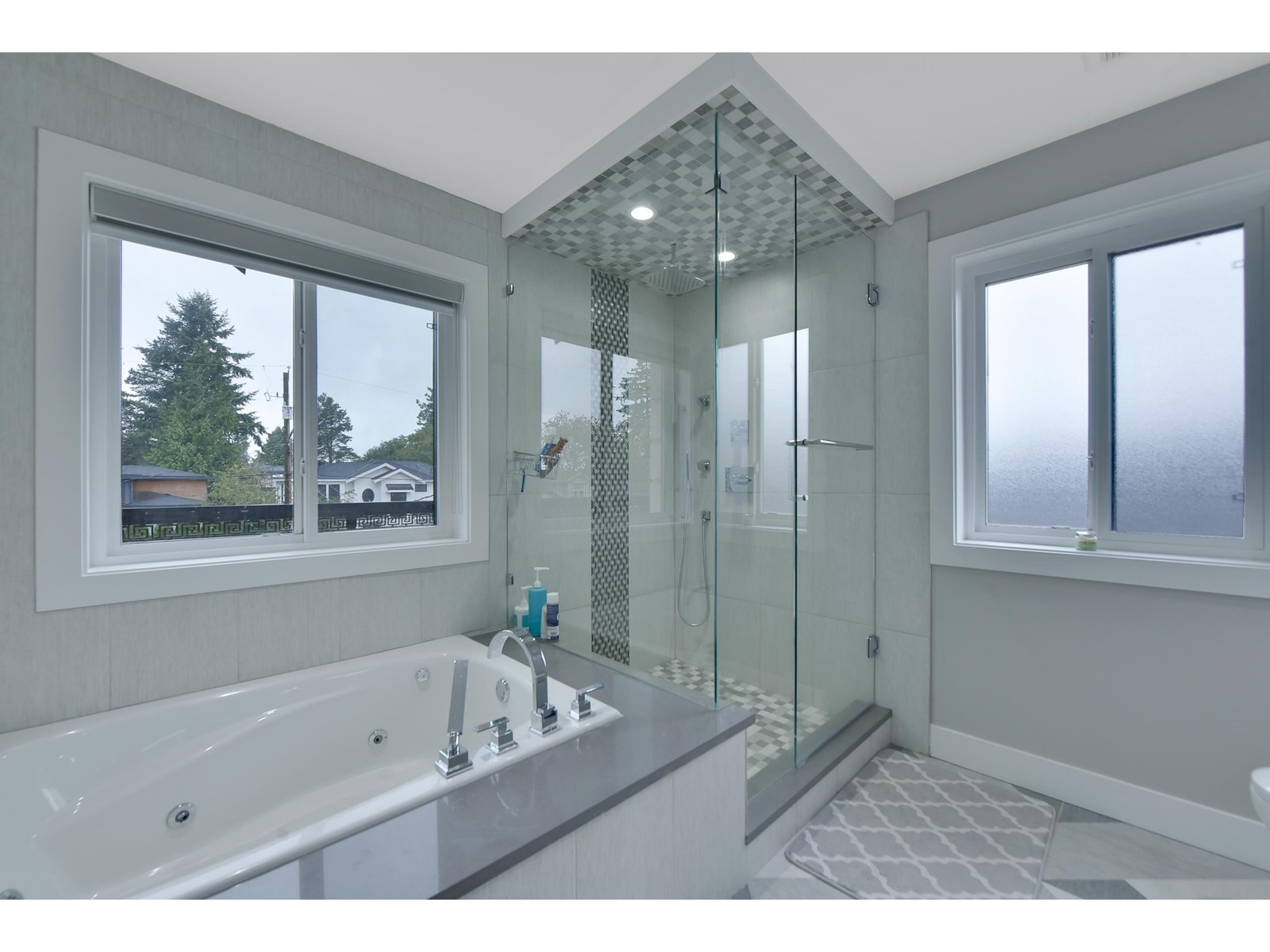 Property at 10266 126 STREET image 3