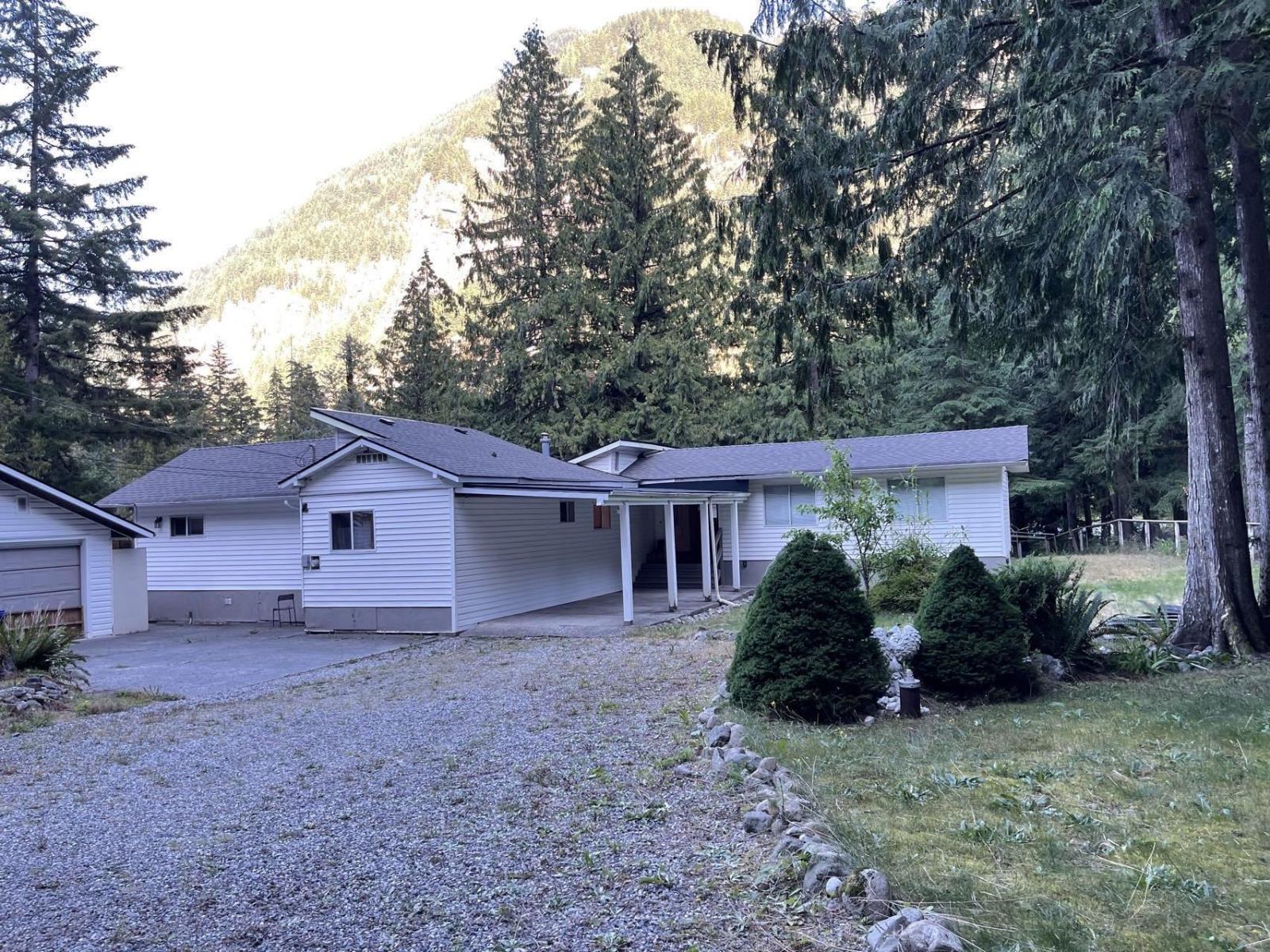 19552 SILVER SKAGIT ROAD, Hope, British Columbia